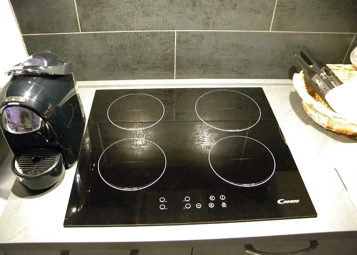 House Pratello 5 شقة