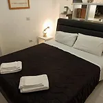 Апартаменты House Pratello 5