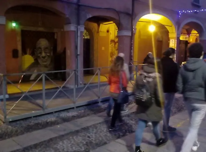 House Pratello 5 דירה *